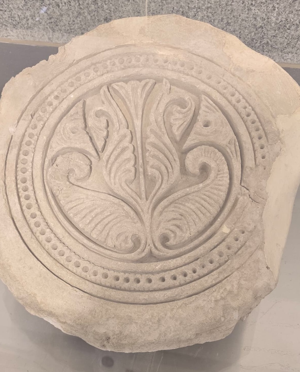 بازدید سرپرست روابطعمومی وزارت میراثفرهنگی از محوطه تاریخی درهشهر و موزه باستانشناسی ایلام/ عزیزی: محوطه تاریخی درهشهر گنجینهای ارزشمند است که باید بهخوبی معرفی شود