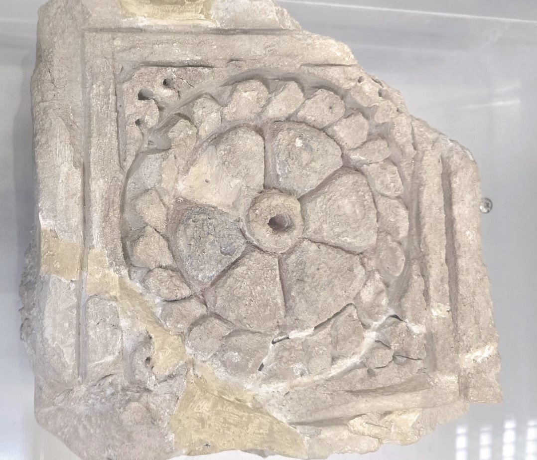 بازدید سرپرست روابطعمومی وزارت میراثفرهنگی از محوطه تاریخی درهشهر و موزه باستانشناسی ایلام/ عزیزی: محوطه تاریخی درهشهر گنجینهای ارزشمند است که باید بهخوبی معرفی شود