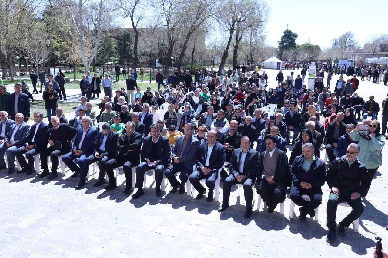 بازدید استاندار قزوین از نوروزگاه دولتخانه صفوی