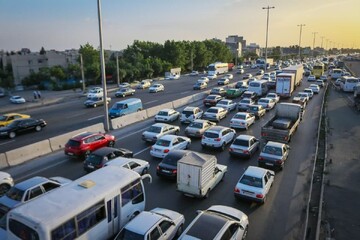ورود ۹۸۳ هزار خودرو به استان کرمانشاه/ تردد ۷۰ هزار نفر از مرز خسروی