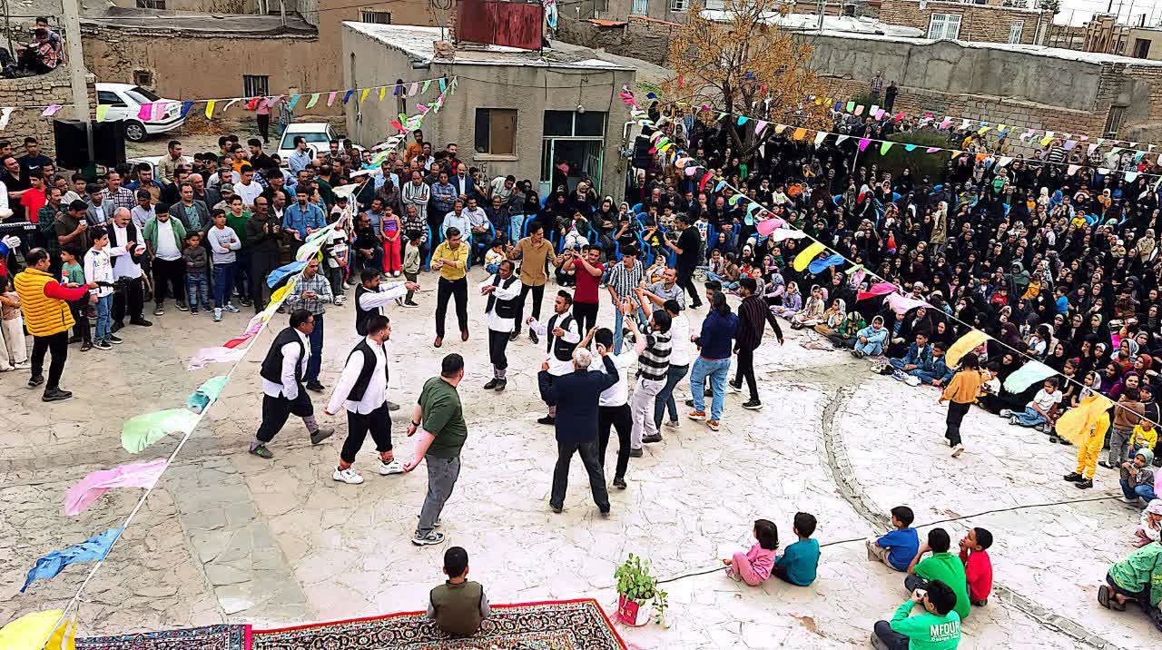 بزرگترین نوروزگاه فردوس با استقبال بیش از دو هزار نفر برگزار شد