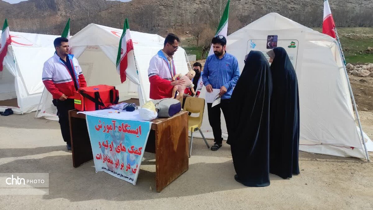 آموزش چهره به چهره برای مسافران در پست نوروزی کوهرنگ برگزار شد