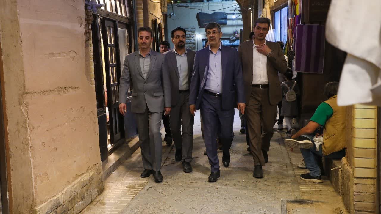 بازدید استاندار یزد از بافت تاریخی؛ بررسی اقدامات نوروزی برای حفظ میراث فرهنگی