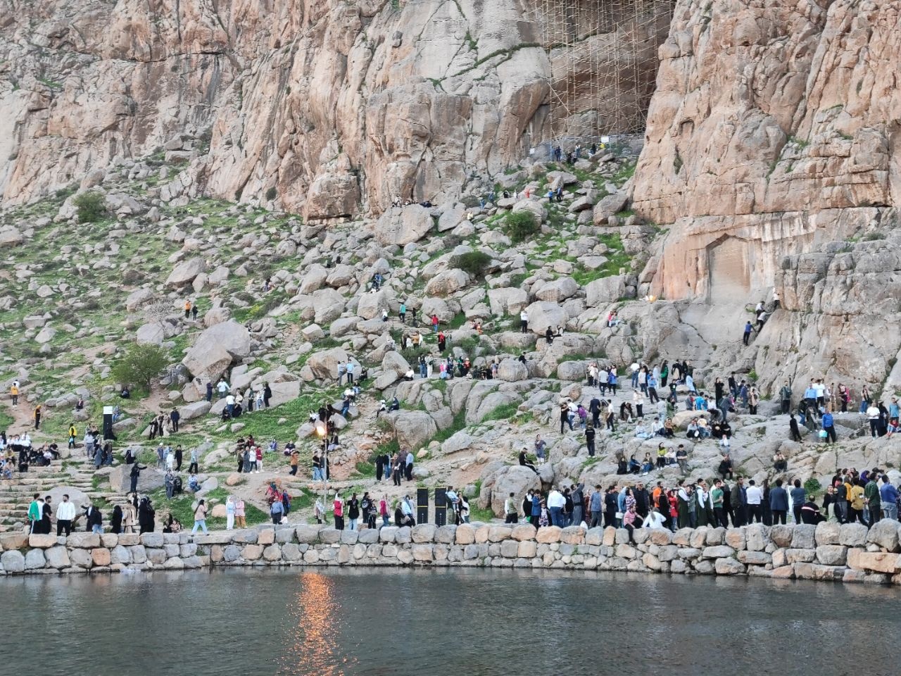 اسکان بیش از ۳۲۳ هزار گردشگر نوروزی در کرمانشاه/ رشد ۲۱ درصدی اقامت در استان