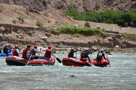 رفتینگ از مهم‌ترین ظرفیت‌های گردشگری آبی در چهارمحال و بختیاری است