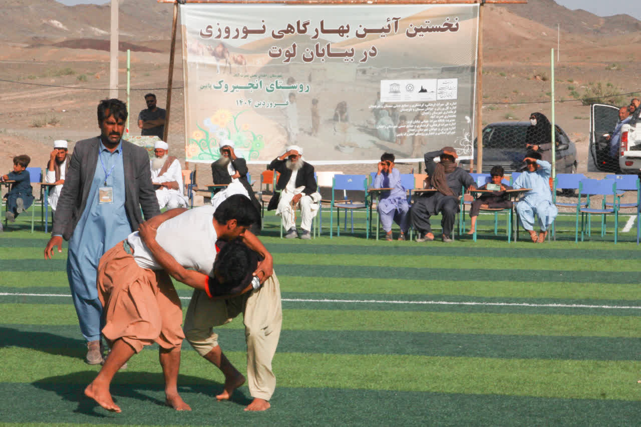 برگزاری نخستین آیین بهارگاهی نوروزی در پایگاه میراث جهانی بیابان لوت