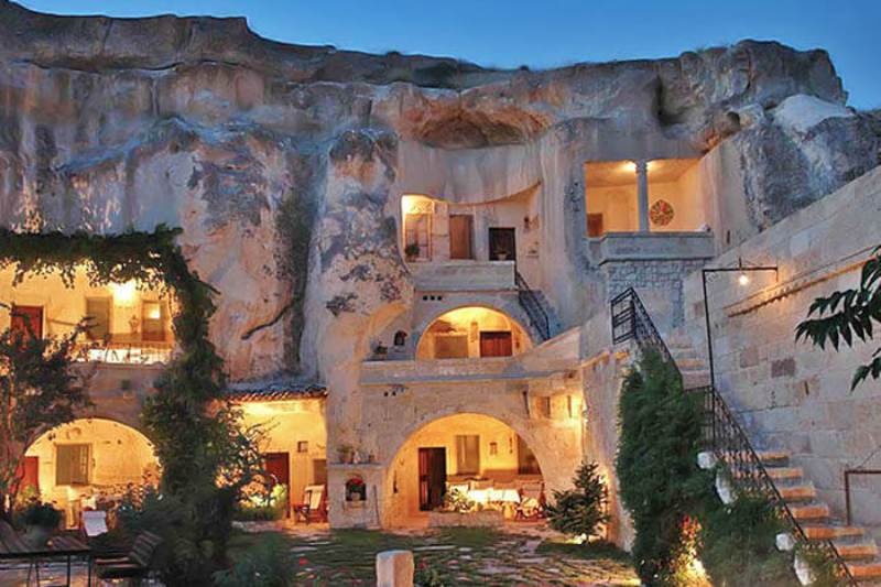 ثبت بیش از ۲۳۹ هزار اقامت نوروزی در مراکز اقامتی رسمی استان/ رشد استقبال از زیرساخت‌های گردشگری در نوروز ۱۴۰۴