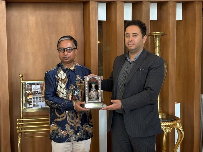 علیصدر بهترین و شگفت‌انگیزترین غار آبی دنیاست/ بنگلادشی‌ها در مسیر کشف زیبایی‌های ایران