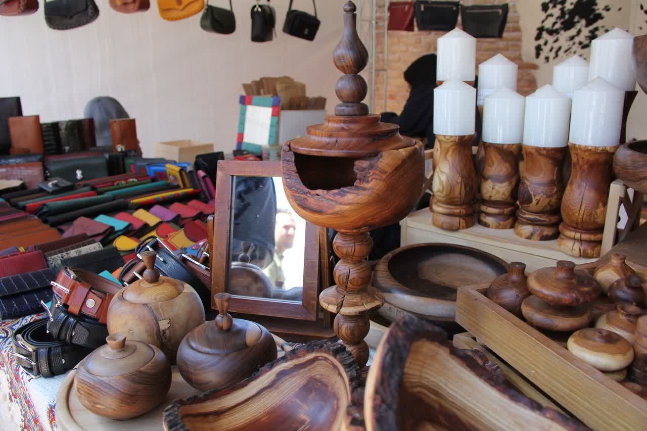 فروش ۲۰۰ میلیارد ریالی صنایع‌دستی قزوین در نوروز ۱۴۰۴/ رشد ۱۰درصدی فروش تولیدات