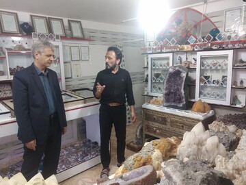 سهم ۶۰ درصدی سنگ‌های قیمتی و نیمه قیمتی در فروش صنایع‌دستی نوروزی خراسان جنوبی