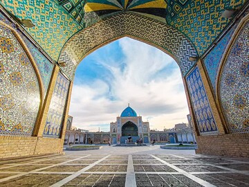 بازدید ۱۷ هزار گردشگر از امامزادگان و بقاع متبرکه شاخص استان زنجان در تعطیلات نوروز ۱۴۰۴