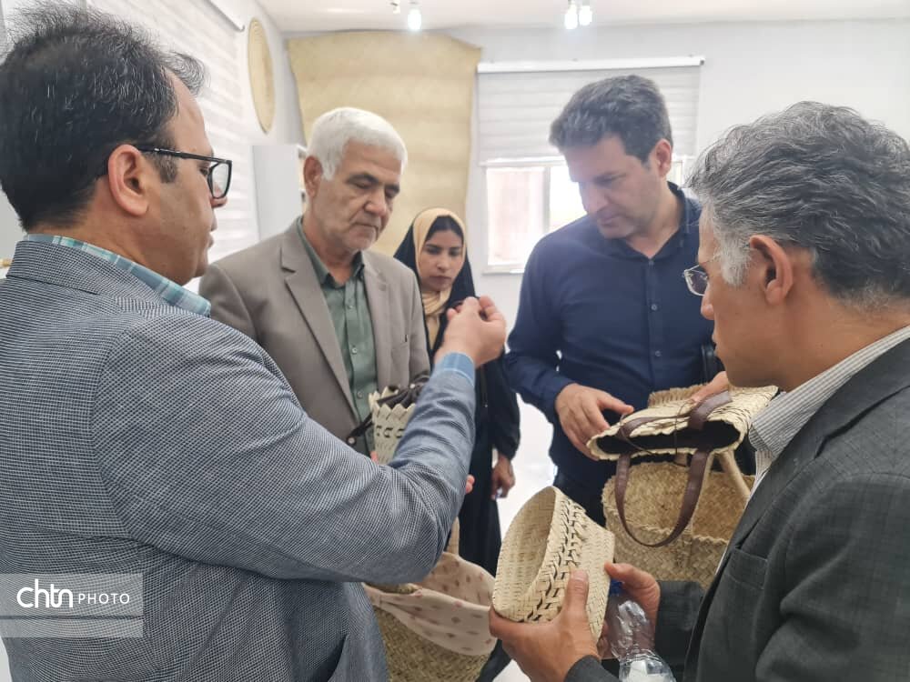 لزوم تقویت شاخصها برای ملی شدن شهر شادگان در حصیربافی