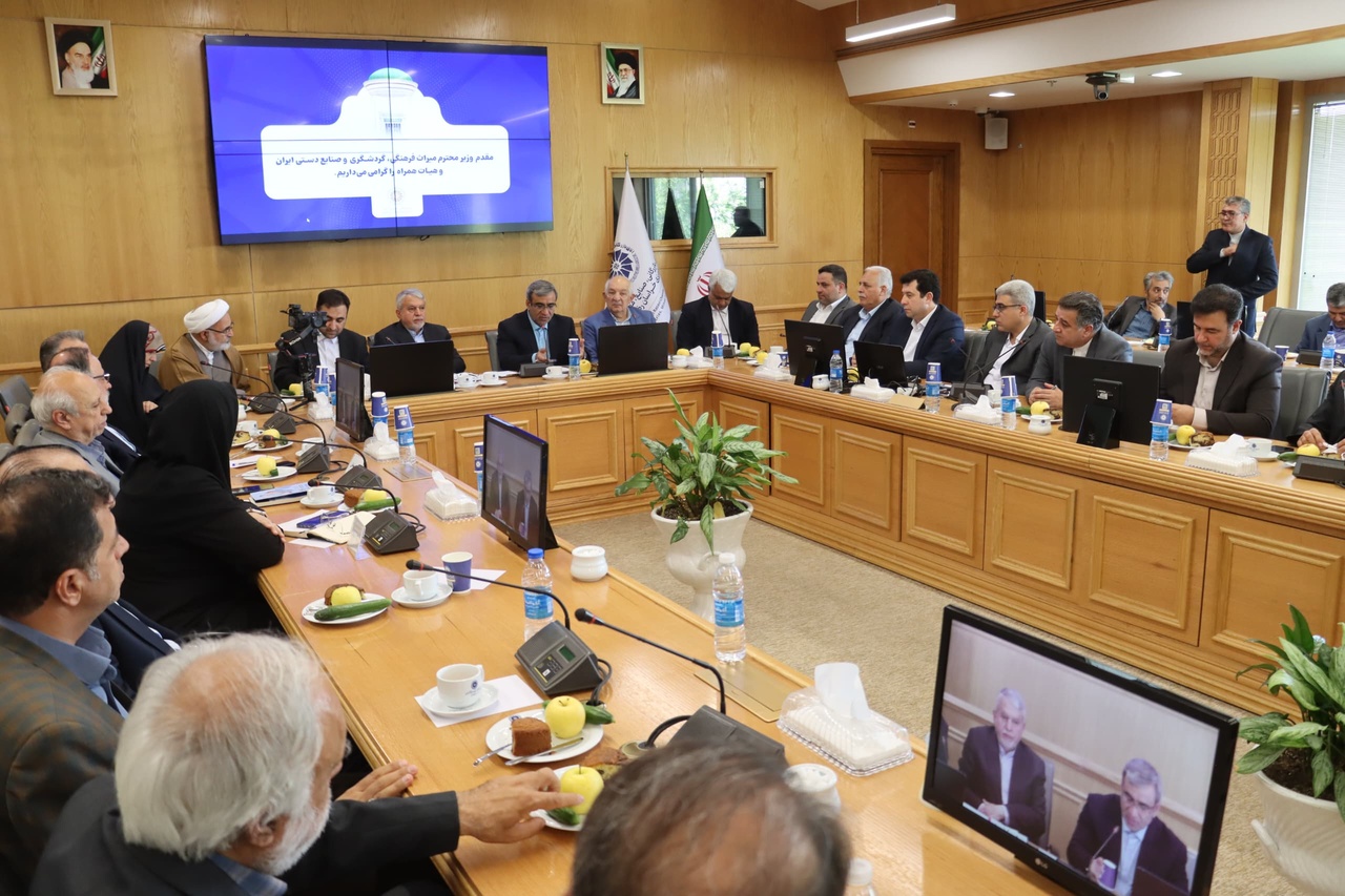 تحول در گردشگری ایران از مشهد آغاز می‌شود/ دولت از تصدی‌گری فاصله گرفته و بخش خصوصی پیشتاز توسعه می‌شود