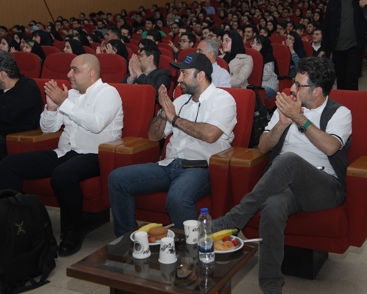 علی نصیریان: اگر استعدادی در هنر دارید آن را رها نکنید علی نصیریان: اگر استعدادی در هنر دارید آن را رها نکنید