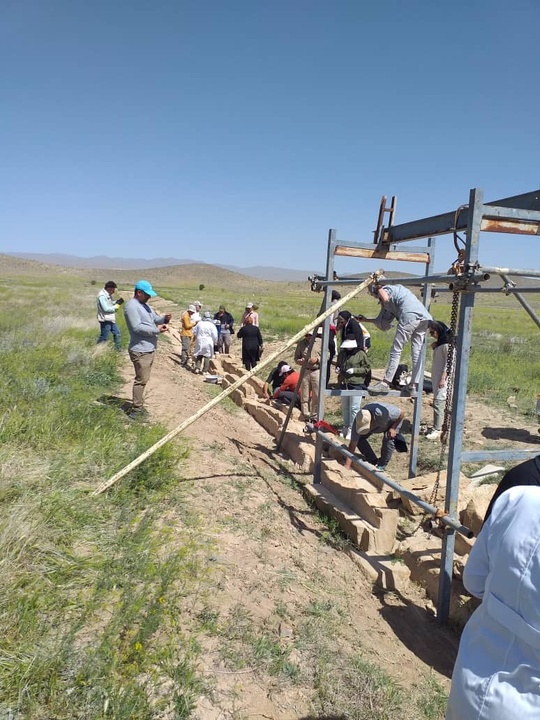 مرمت آموزشی بر آبراه‌های هخامنشی پاسارگاد توسط دانش‌پذیران دوره ملی حفاظت و مرمت سنگ