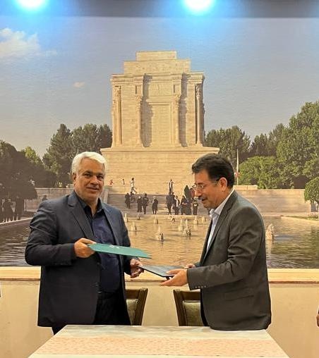 پژوهشگاه میراث‌فرهنگی و گردشگری با اداره‌کل میراث‌فرهنگی خراسان رضوی تفاهم‌نامه همکاری امضا کرد