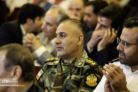 تخلیل از خادمین ستاد سفر استان اصفهان