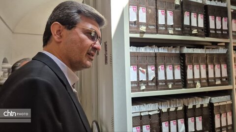 بازدید سرزده مدیرکل میراث فرهنگی یزد از مراکز اسناد و کتابخانه‌ میراث