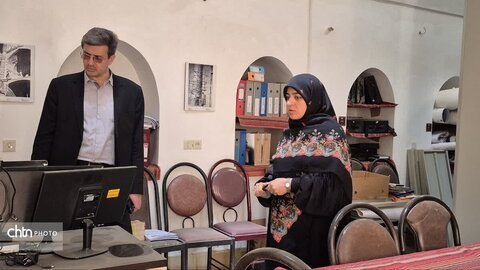بازدید سرزده مدیرکل میراث فرهنگی یزد از مراکز اسناد و کتابخانه‌ میراث