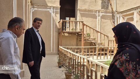 بازدید سرزده مدیرکل میراث فرهنگی یزد از مراکز اسناد و کتابخانه‌ میراث