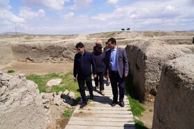 بازدید مدیرکل گردشگری داخلی وزارت میراث‌فرهنگی از روستای حسنلو نقده