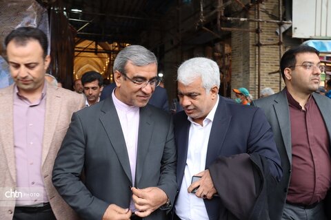 نشست خبری استاندار خراسان رضوی در بازار تاریخی فرش مشهد برگزارشد