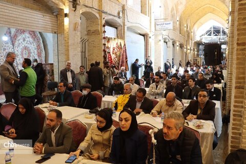 نشست خبری استاندار خراسان رضوی در بازار تاریخی فرش مشهد برگزارشد