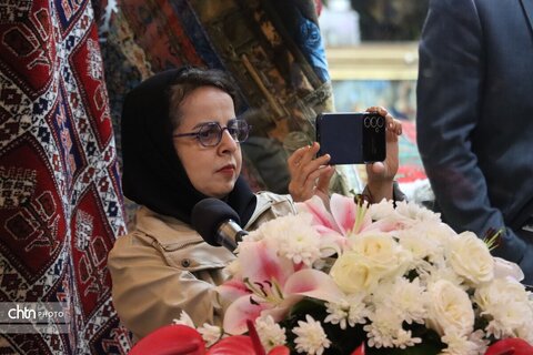 نشست خبری استاندار خراسان رضوی در بازار تاریخی فرش مشهد برگزارشد