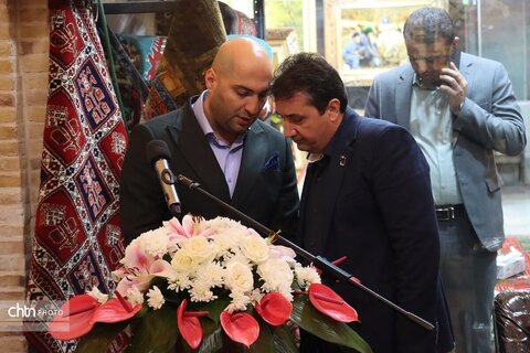 نشست خبری استاندار خراسان رضوی در بازار تاریخی فرش مشهد برگزارشد