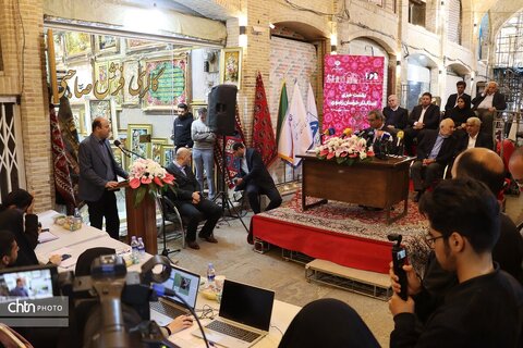 نشست خبری استاندار خراسان رضوی در بازار تاریخی فرش مشهد برگزارشد