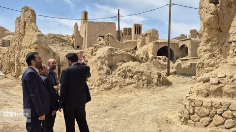 بازدید از بافت تاریخی عقدا