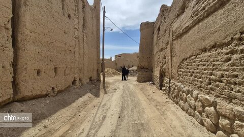 بازدید از بافت تاریخی عقدا