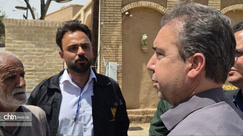 مدیرکل میراث فرهنگی یزد از قلعه خرانق  بازدید کرد