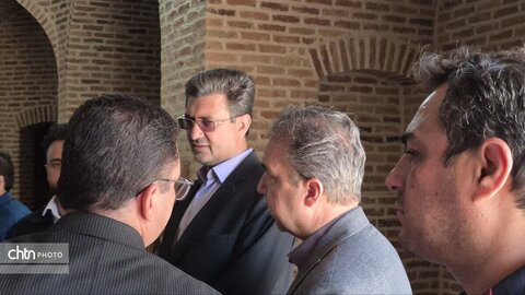 مدیرکل میراث فرهنگی یزد از قلعه خرانق  بازدید کرد