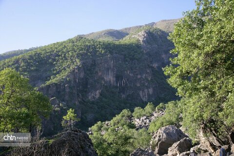 دیدن طبیعت بهاری از ارتفاعات بازفت چهارمحال و بختیاری زیباتر است