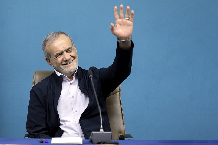 روابط ایران و جمهوری آذربایجان بر دوستی‌های عمیق استوار است/ دو کشور پاره‌های یک پیکر هستند/ تاکید بر گسترش روابط گردشگری