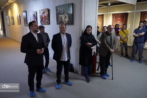 نمایشگاه دست‌بافته‌های عشایری و روستایی در موزه ملی فرش ایران افتتاح شد