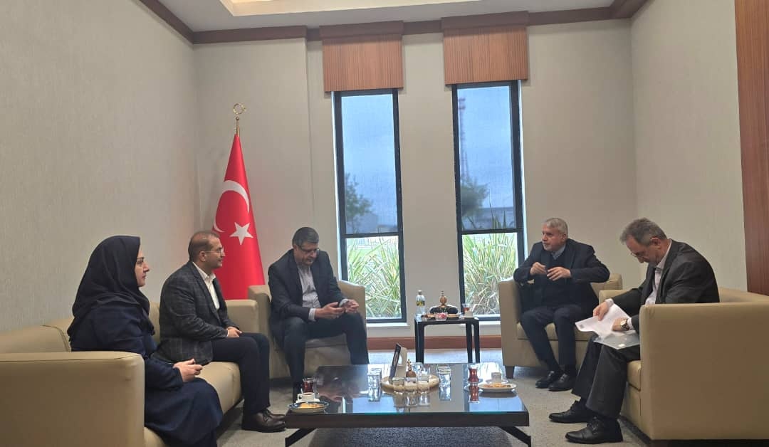 حرکت ایران در مسیر همگرایی منطقه‌ای با محوریت دیپلماسی فرهنگی/ صالحی‌امیری وارد ترکیه شد