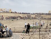 مسابقات کشتی با چوخه در شهرستان گود امام اشرف مانه برگزار شد