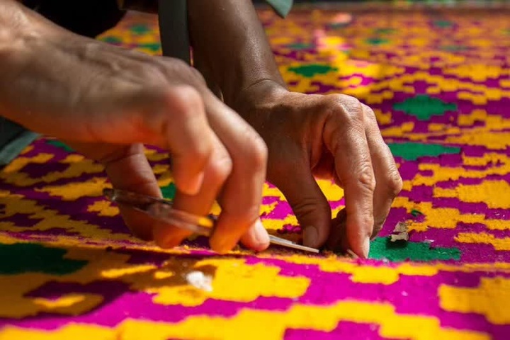 طرح پژوهشی بررسی علل کاهش تولید دست‌بافته‌های داری در فارس کلید خورد