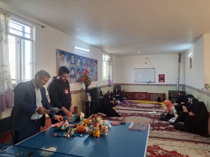 آغاز دوره آموزشی عروسک‌بافی محلی در کبودراهنگ