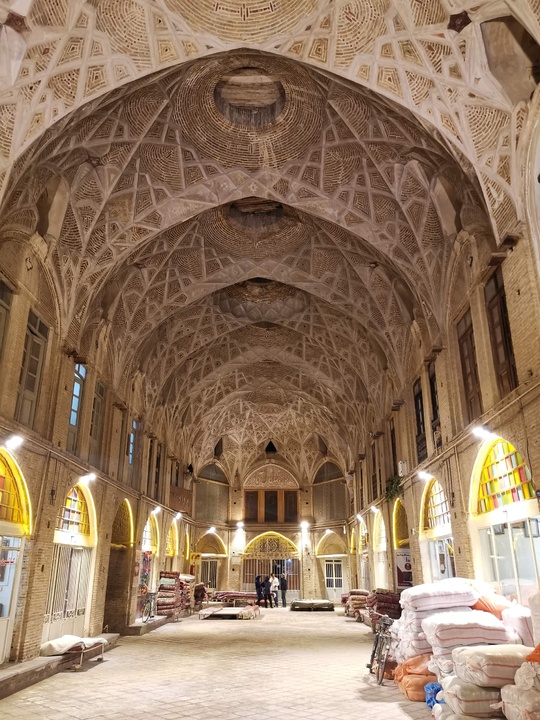 بازدید کارشناسان پژوهشکده ابنیه و بافت‌های تاریخی‌فرهنگی از بازار اراک