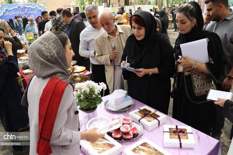 رویداد خوراک آلو در برغان