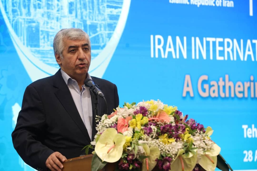 تورگردانان چرخ گردشگری را به حرکت در می‌آورند/ ایران کشور صلح است