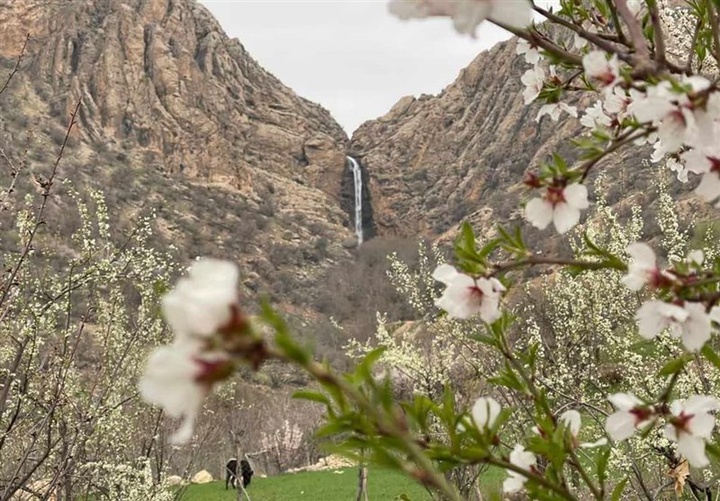 آبشار بهرام بیگی دنا