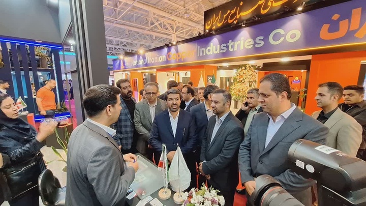 بازدید استاندار همدان از غرفه هگمتانه در نمایشگاه ایران اکسپو ۲۰۲۵