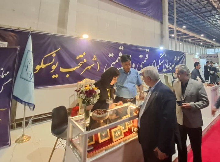 بازدید مدیرکل میراث‌فرهنگی خراسان رضوی از نمایشگاه طلا و گوهرسنگ‌ها مشهد