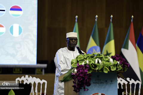 آیین اختتامیه سومین اجلاس همکاری‌های ایران و آفریقا با حضور وریز میراث فرهنگی