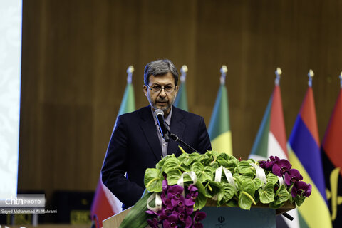 آیین اختتامیه سومین اجلاس همکاری‌های ایران و آفریقا با حضور وریز میراث فرهنگی