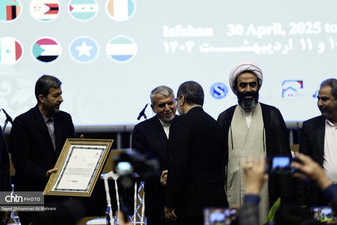 آیین اختتامیه سومین اجلاس همکاری‌های ایران و آفریقا با حضور وریز میراث فرهنگی